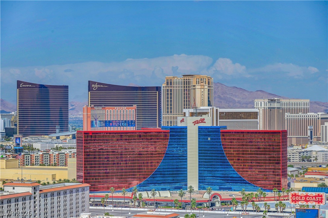 Photo 43 of 72, 4381 W Flamingo Road #2510