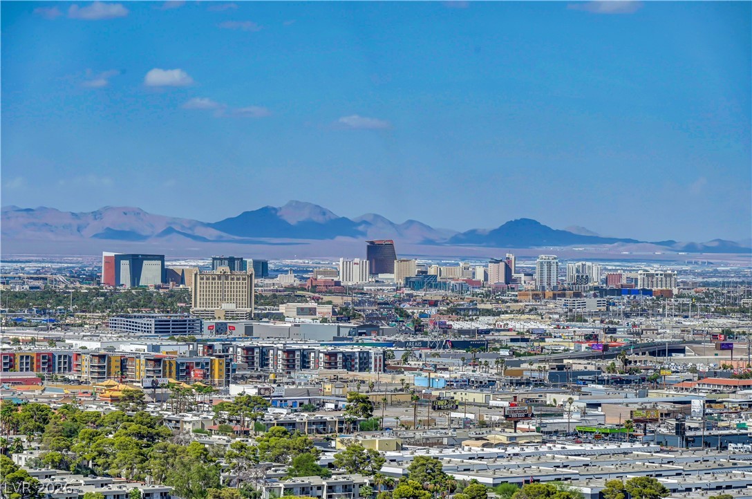 Photo 48 of 72, 4381 W Flamingo Road #2510
