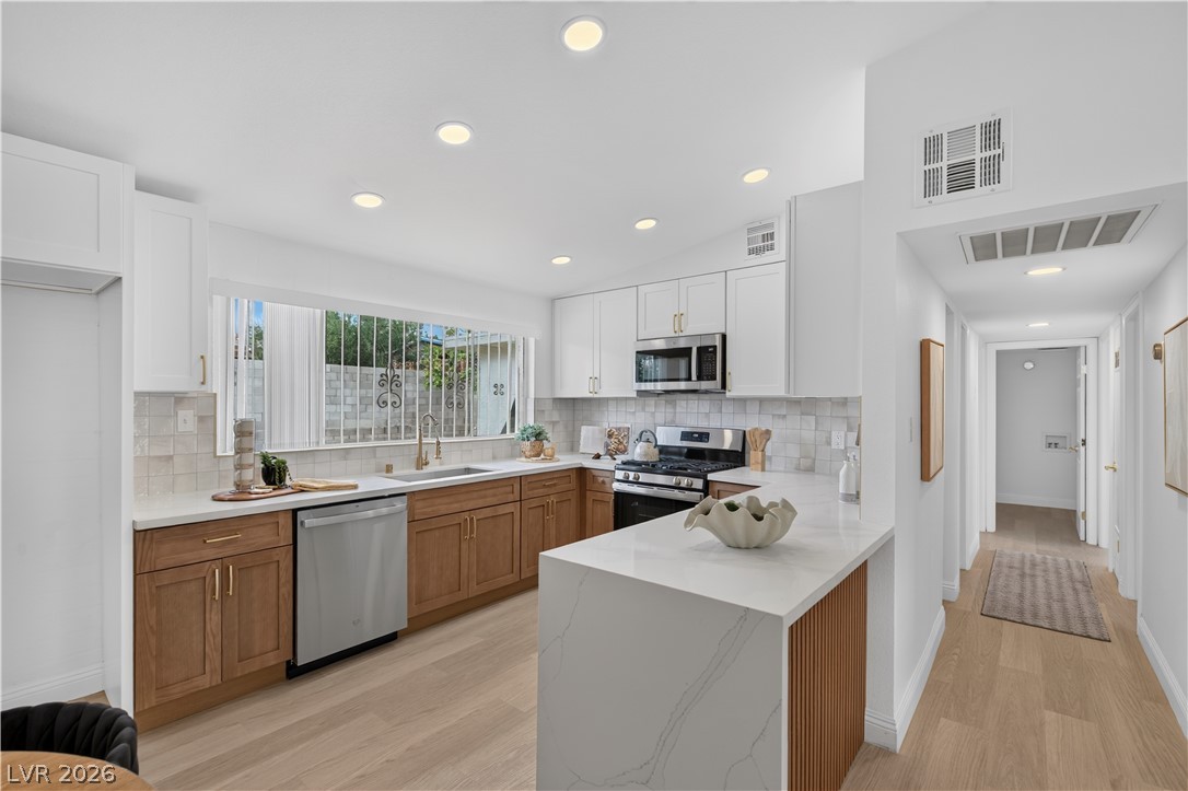 Photo 4 of 433 N 23rd Street