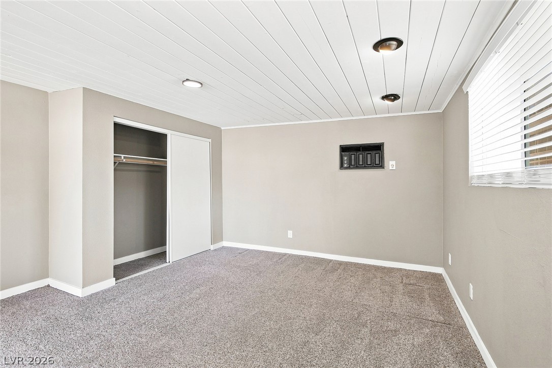 Photo 17 of 21, 4005 Ridgewood Avenue