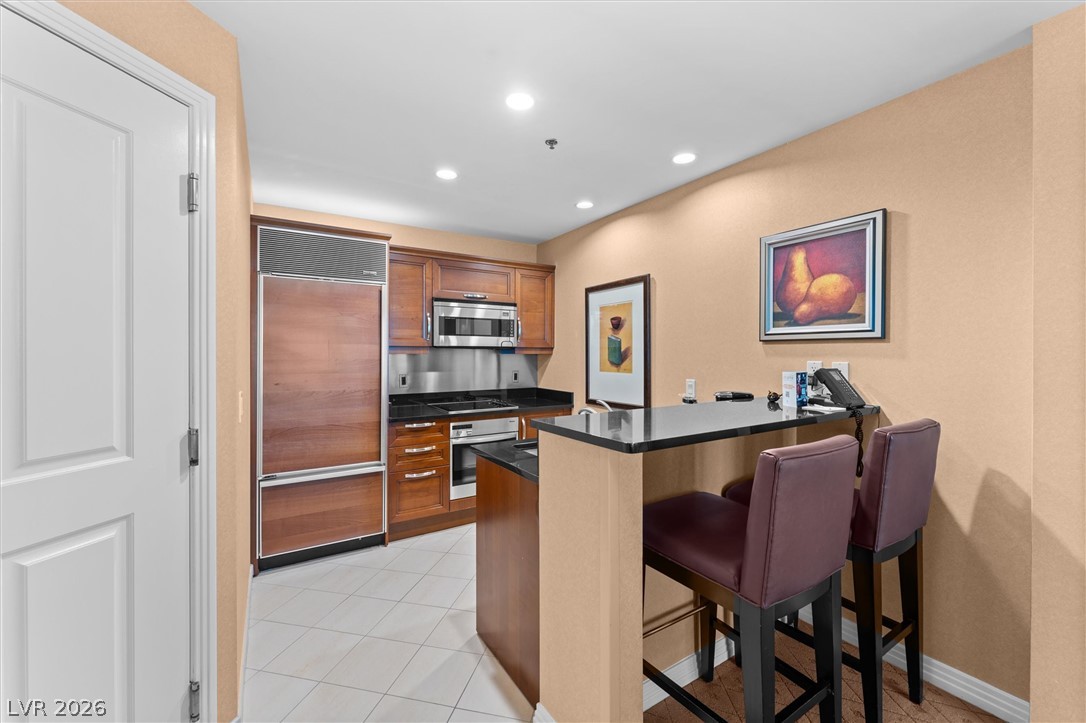 Photo 10 of 34, 135 E Harmon Avenue #2120