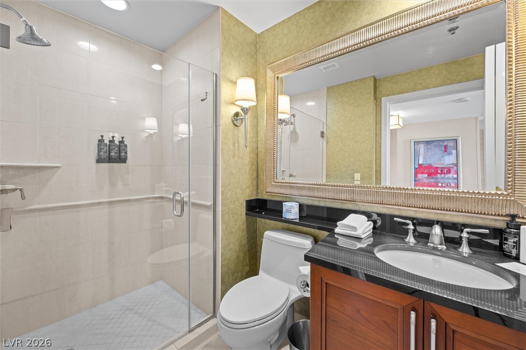 Photo 13 of 34, 135 E Harmon Avenue #2120