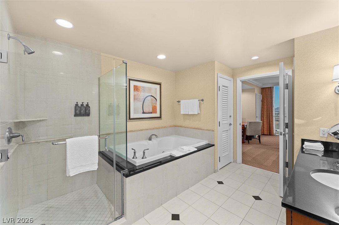 Photo 20 of 34, 135 E Harmon Avenue #2120