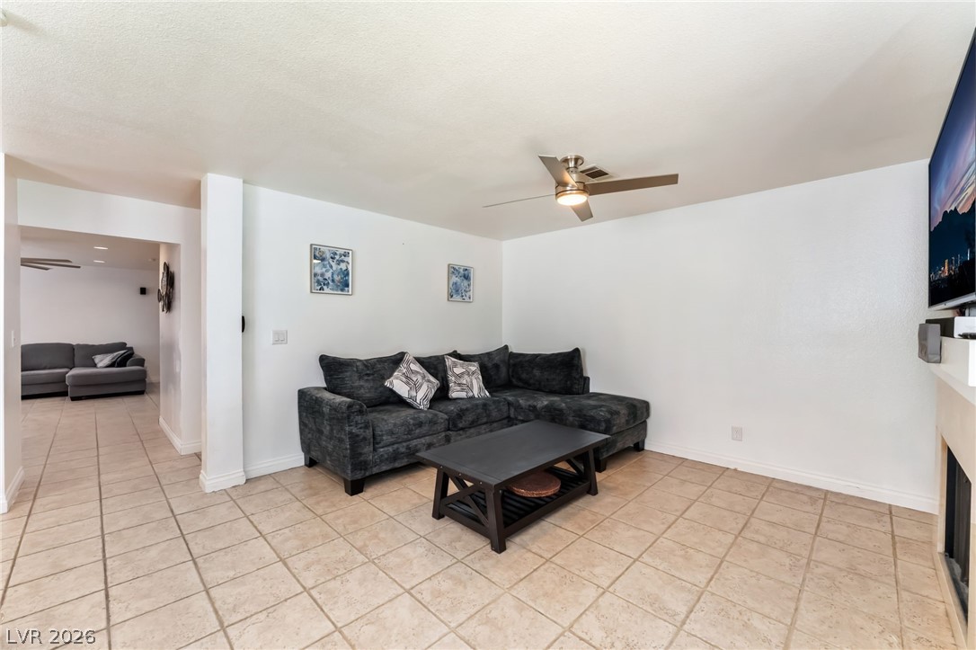 Photo 8 of 28, 4140 Hazelridge Drive