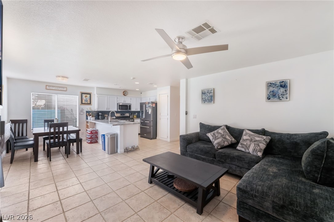 Photo 9 of 28, 4140 Hazelridge Drive