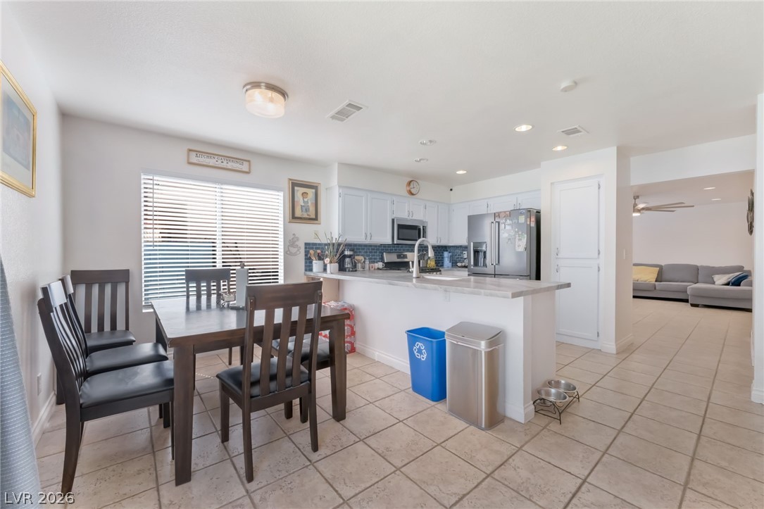 Photo 10 of 28, 4140 Hazelridge Drive