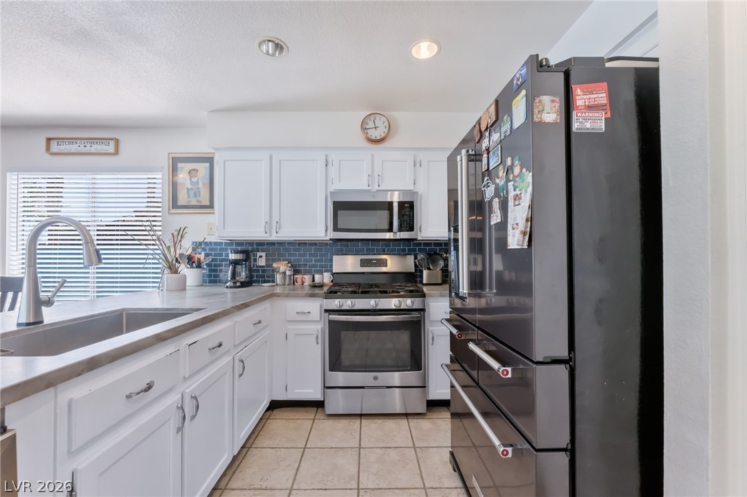 Photo 11 of 28, 4140 Hazelridge Drive