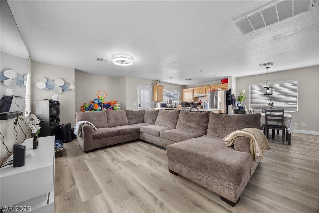 Photo 6 of 25, 4144 Wheatleigh Court