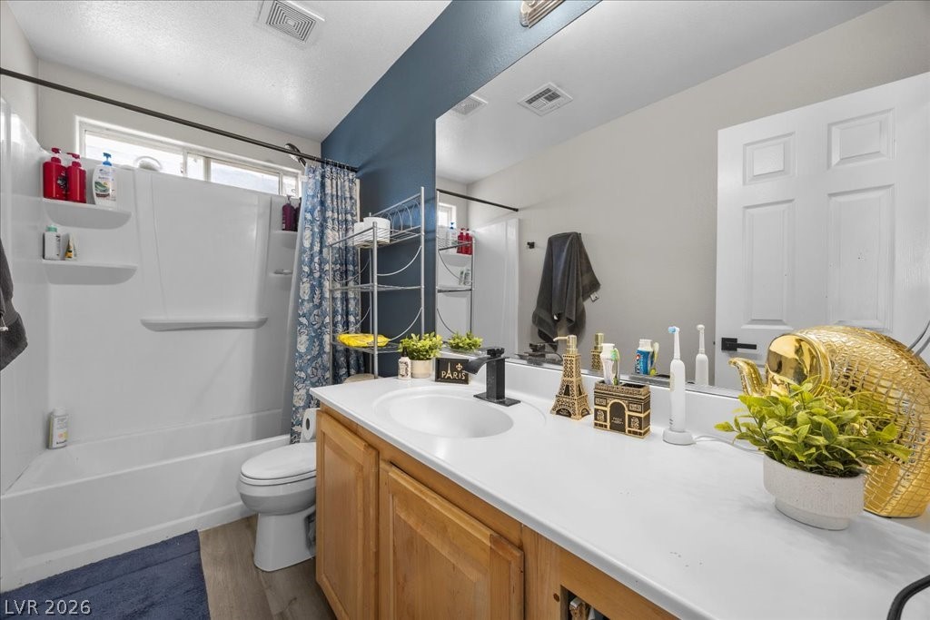 Photo 16 of 25, 4144 Wheatleigh Court