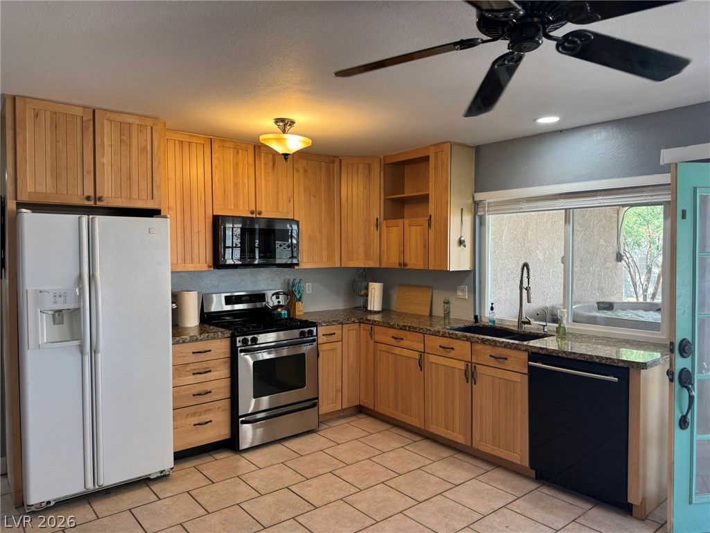 Photo 4 of 7066 Pinebrook Court