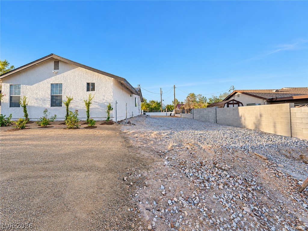 Photo 8 of 59, 9035 W Hammer Lane