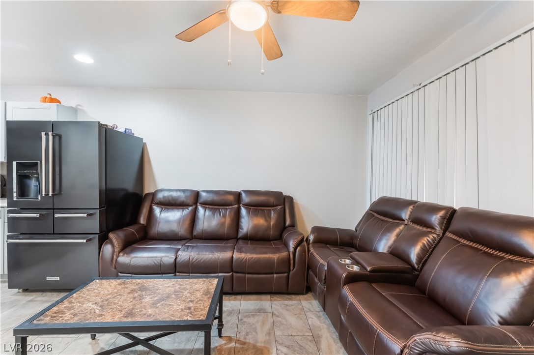 Photo 6 of 30, 413 N Lamb Boulevard #C