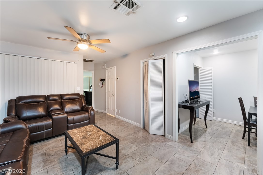 Photo 7 of 30, 413 N Lamb Boulevard #C