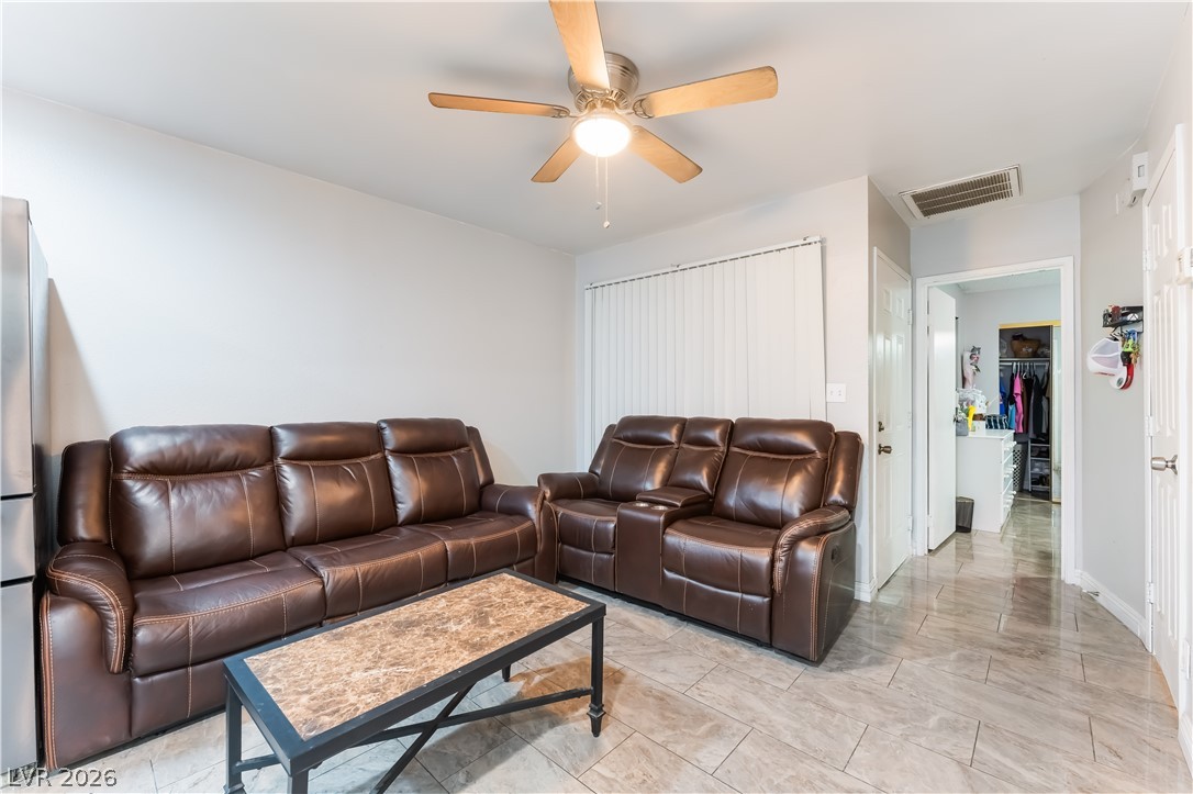 Photo 10 of 30, 413 N Lamb Boulevard #C