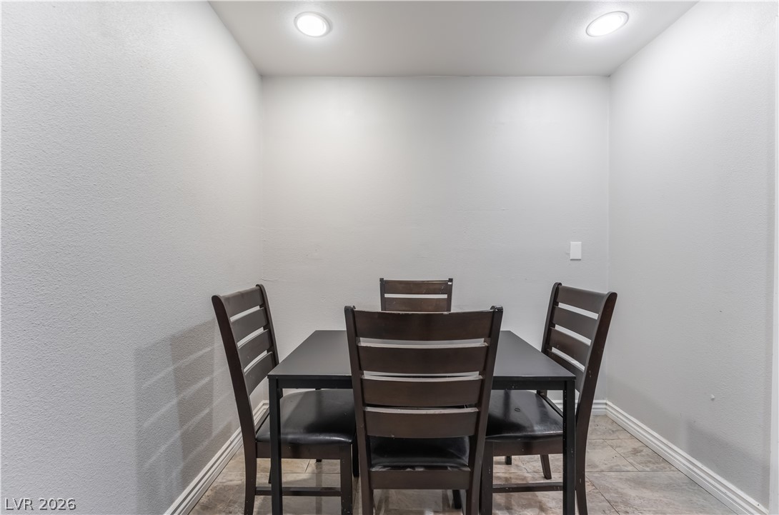 Photo 16 of 30, 413 N Lamb Boulevard #C