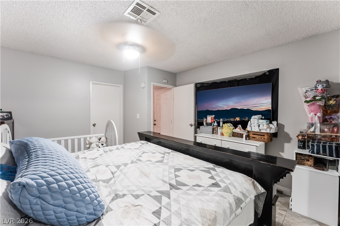 Photo 19 of 30, 413 N Lamb Boulevard #C
