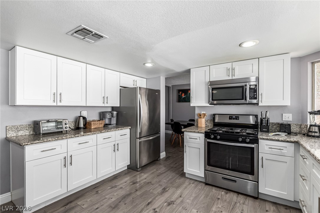 Photo 9 of 29, 3158 Brockington Drive