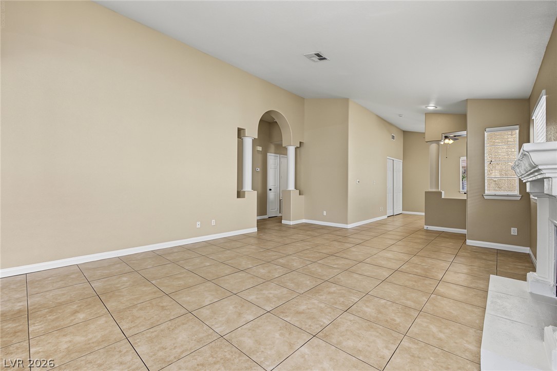 Photo 7 of 35, 1816 Glenwillow Drive