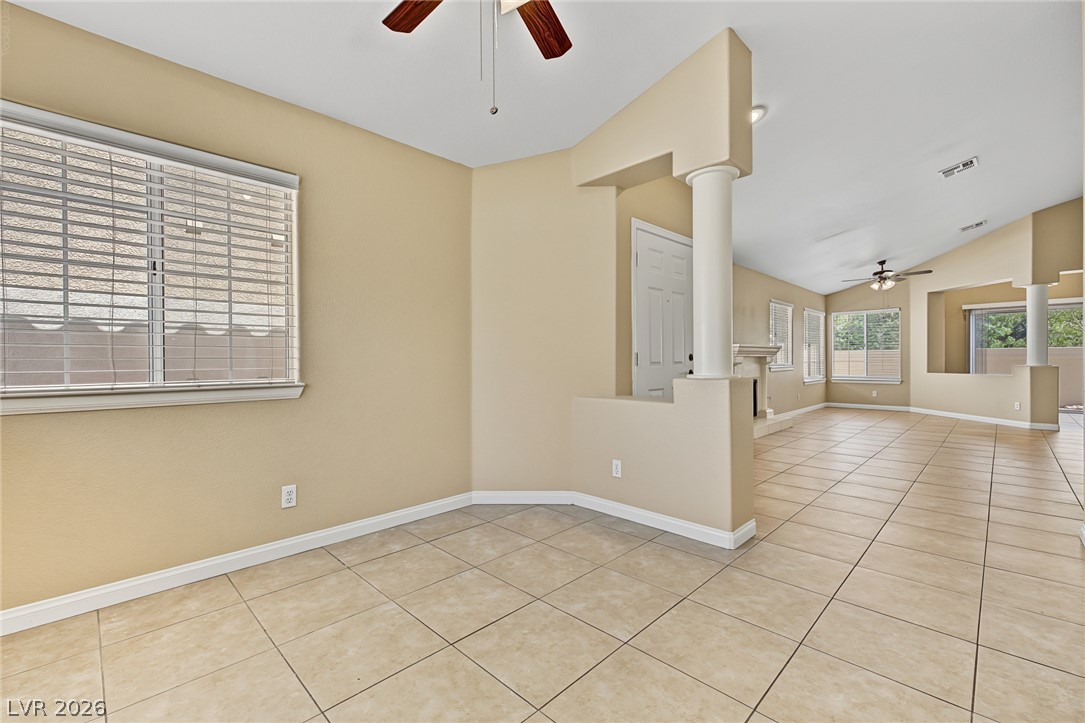 Photo 10 of 35, 1816 Glenwillow Drive