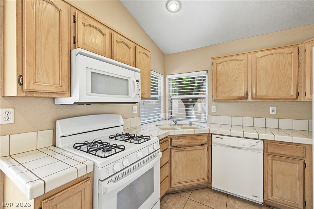 Photo 14 of 35, 1816 Glenwillow Drive
