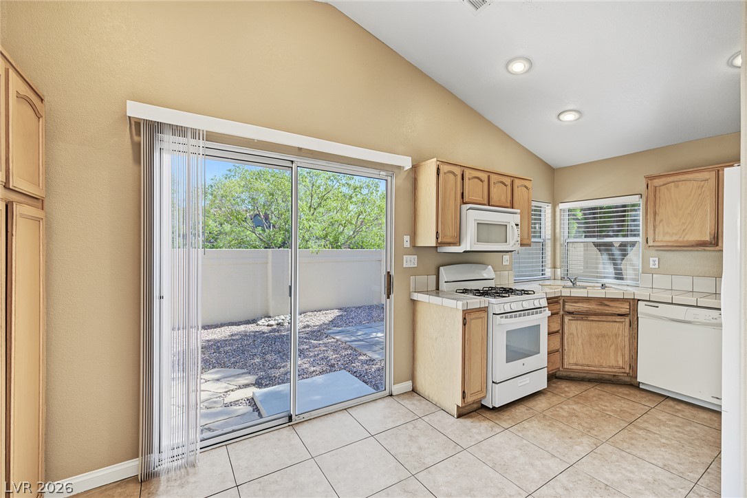 Photo 16 of 35, 1816 Glenwillow Drive