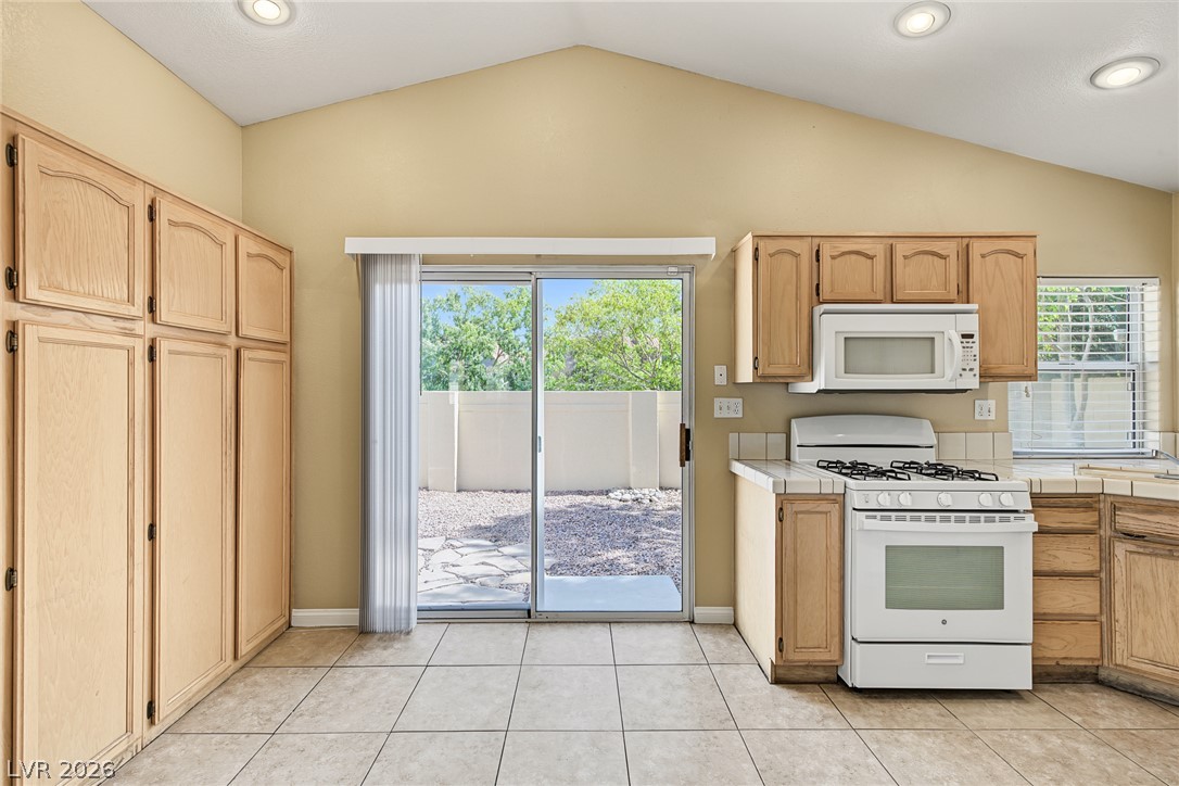 Photo 17 of 35, 1816 Glenwillow Drive