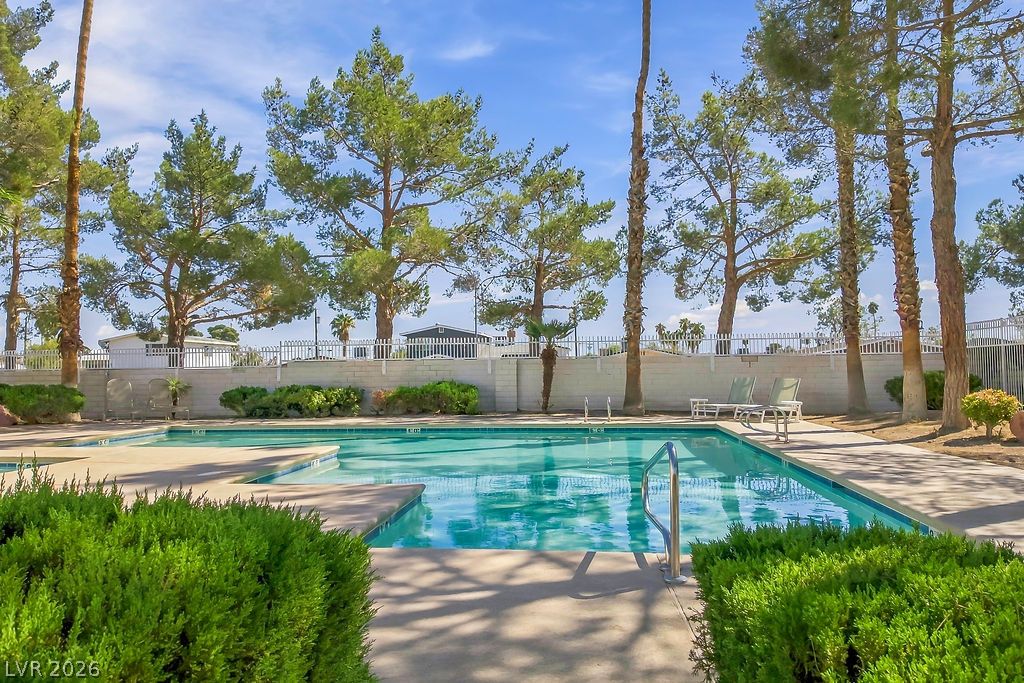 Photo 12 of 23, 4320 W LakeMead Boulevard #202