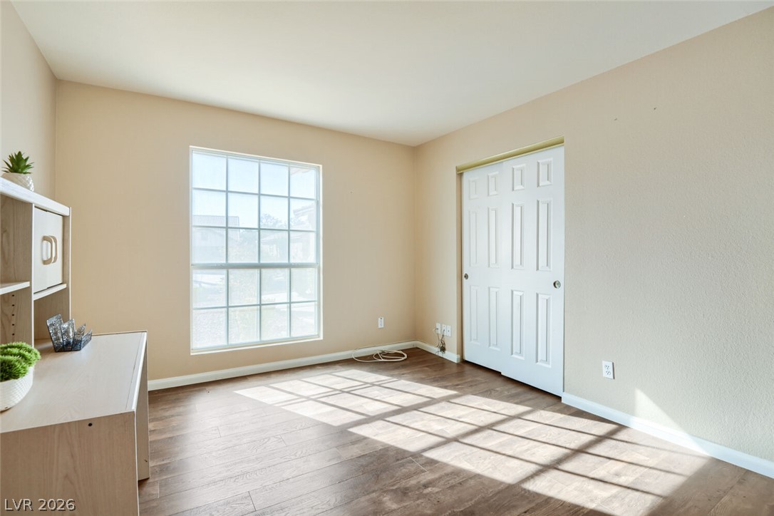 Photo 24 of 55, 4920 Winterset Drive