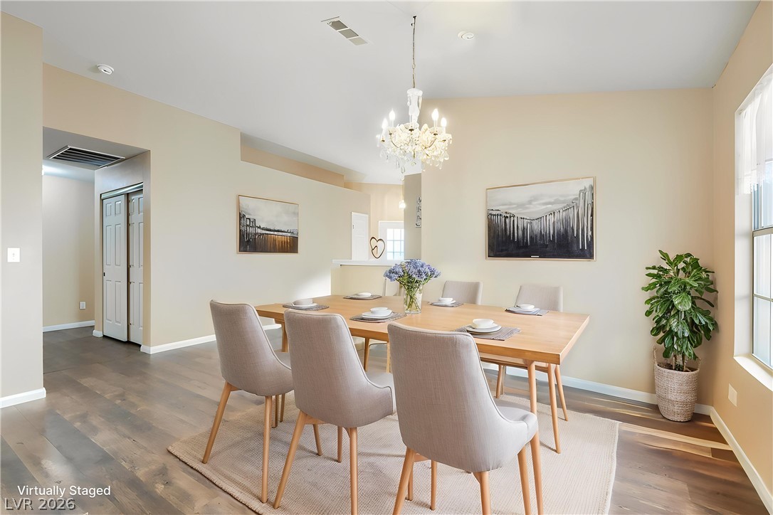 Photo 4 of 4920 Winterset Drive