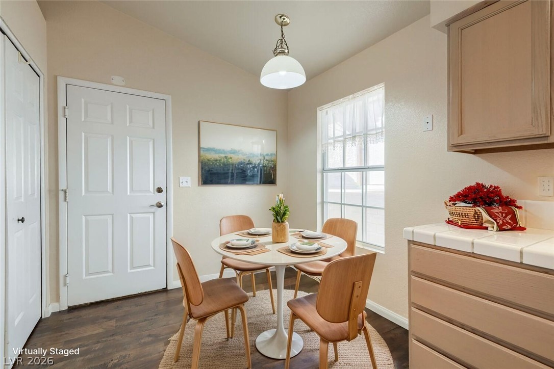 Photo 7 of 55, 4920 Winterset Drive
