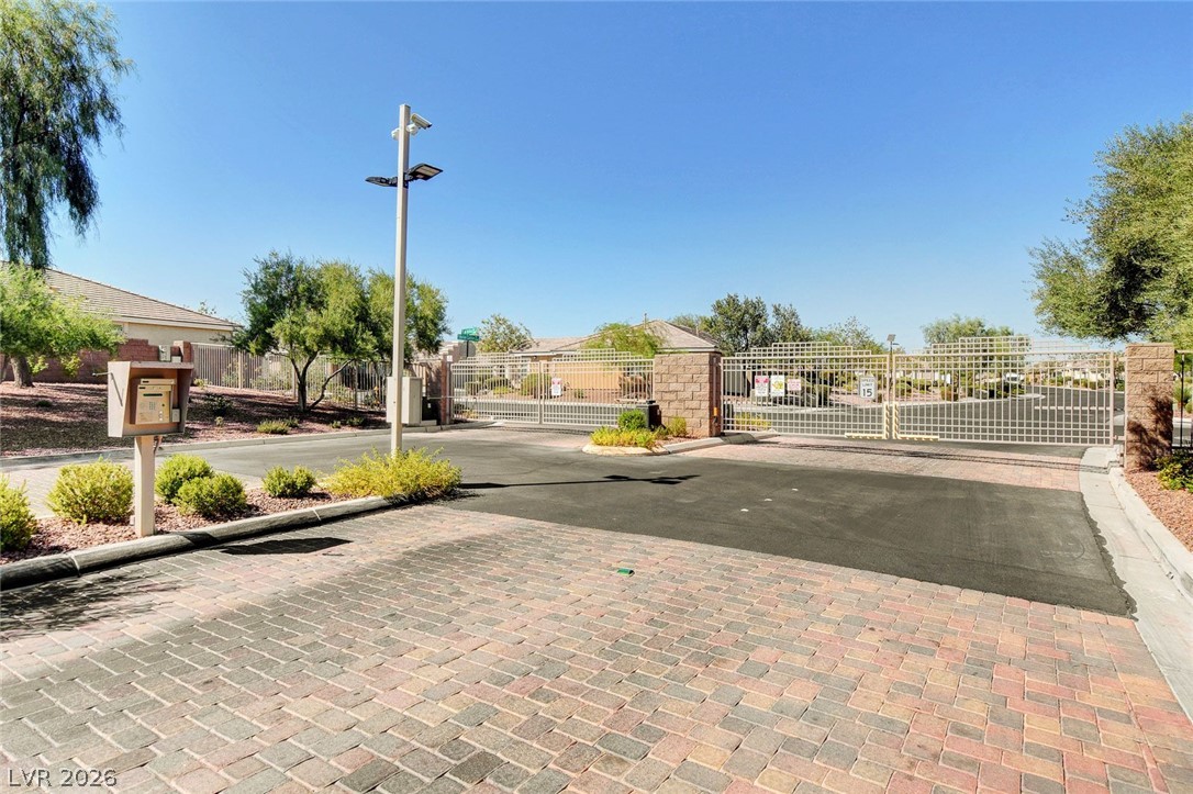 Photo 4 of 10451 Aloe Cactus Street