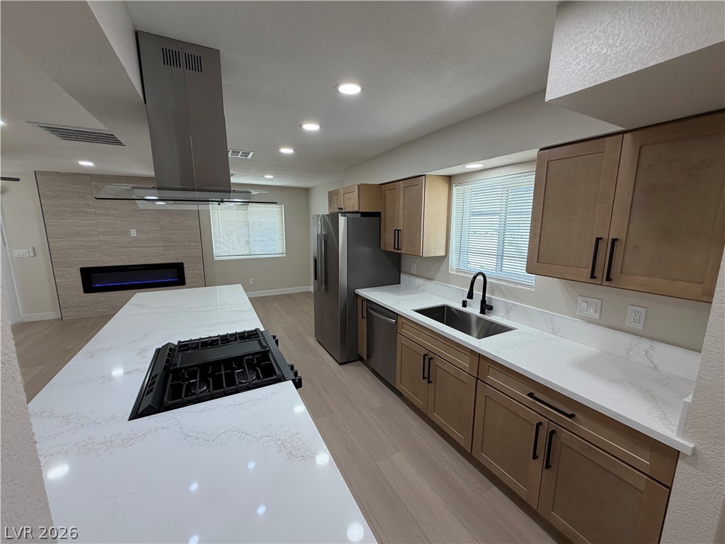 Photo 10 of 27, 500 Grimsby Avenue
