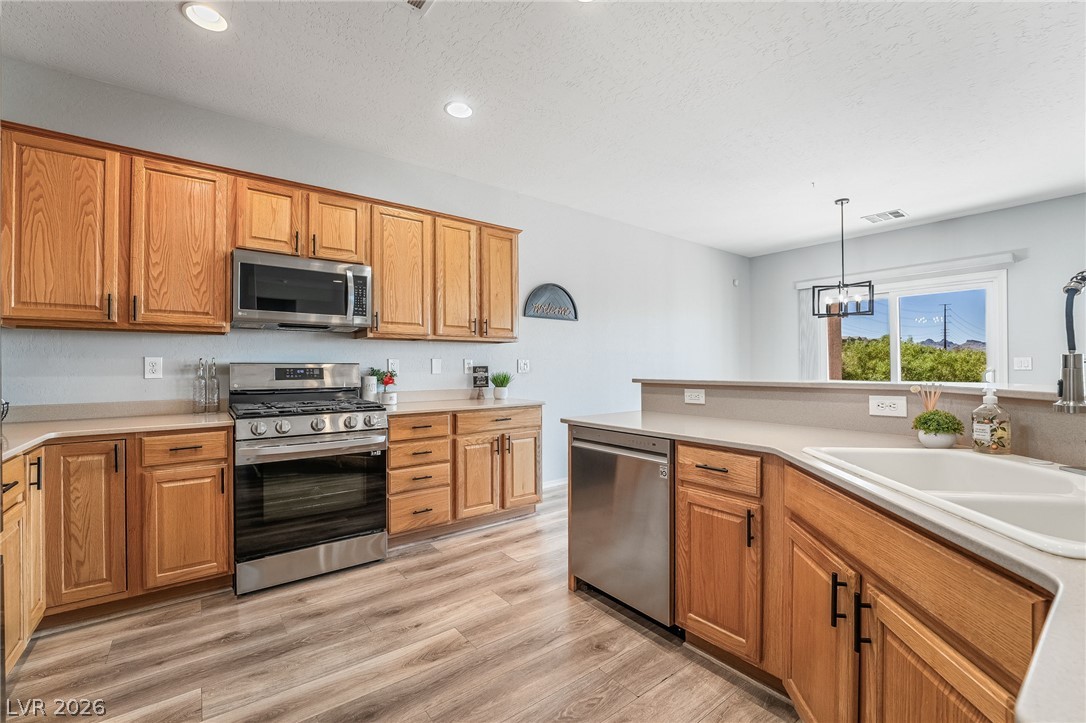Photo 16 of 41, 2593 CORVUS Street