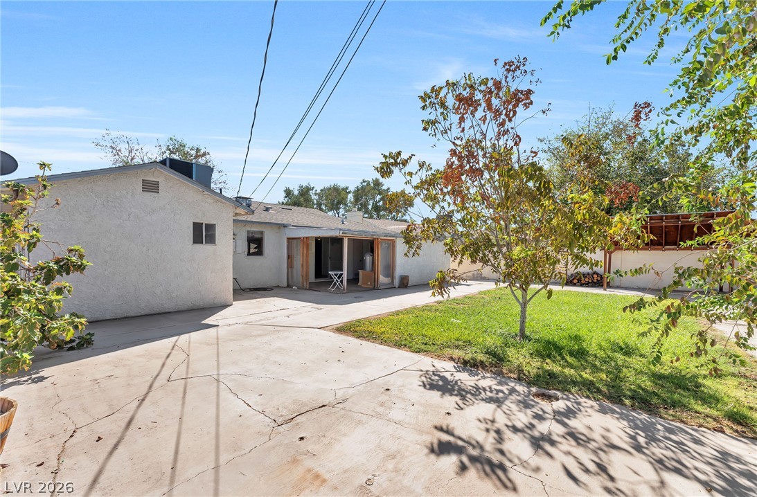 Photo 38 of 41, 1809 E Saint Louis Avenue