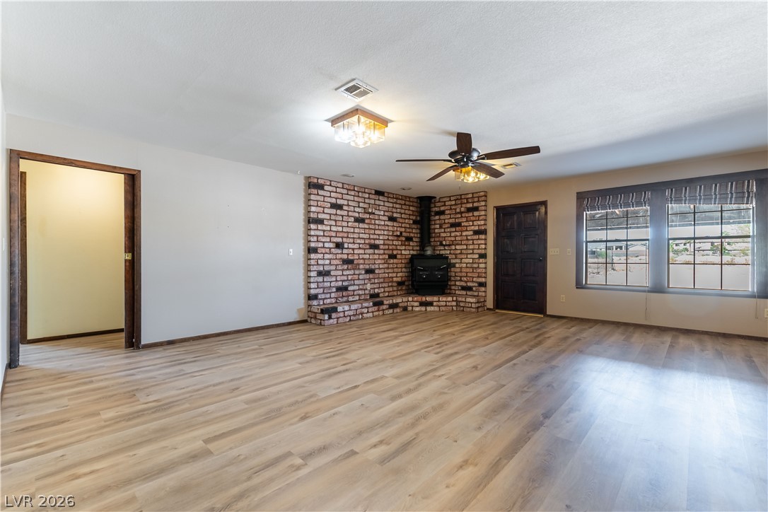 Photo 7 of 35, 8520 W Hammer Lane