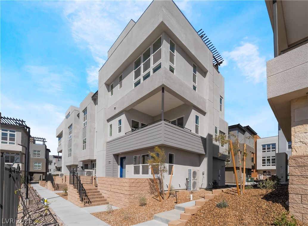 2527 Cracked Stone Street, Henderson 89044