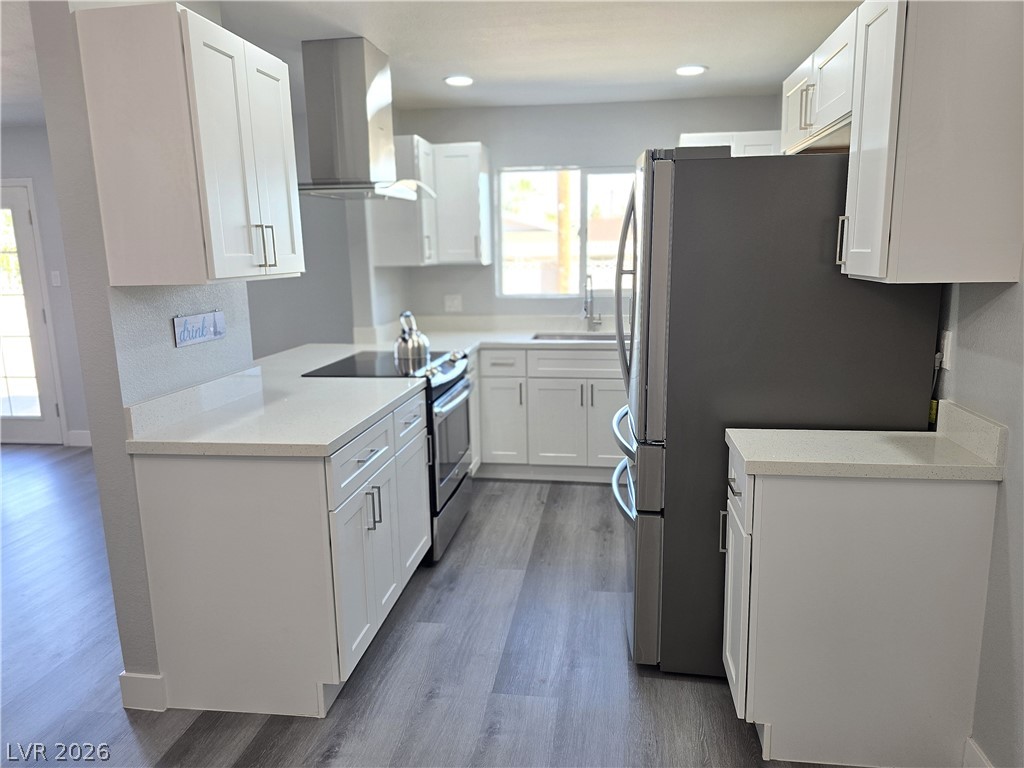 Photo 2 of 1600 Luning Drive