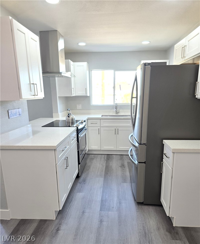 Photo 3 of 1600 Luning Drive
