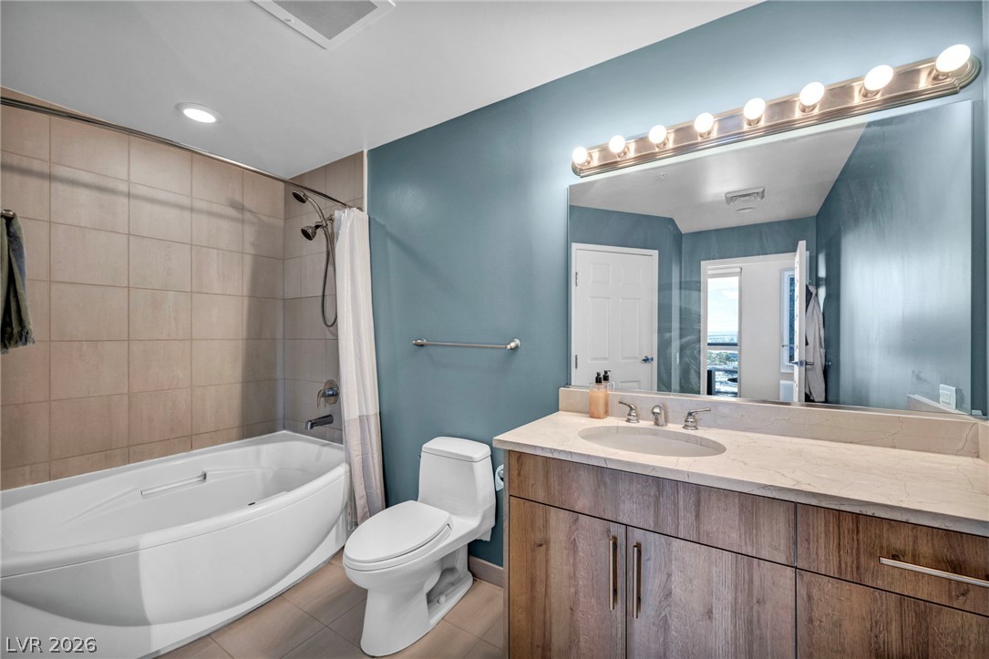 Photo 19 of 66, 200 W Sahara Avenue #2709