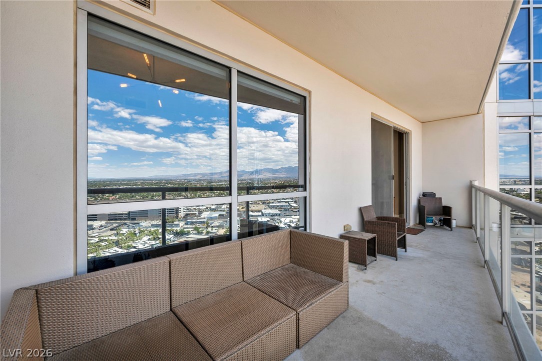 Photo 27 of 66, 200 W Sahara Avenue #2709