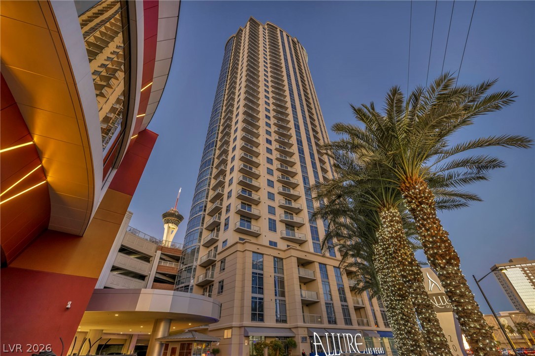 Photo 33 of 66, 200 W Sahara Avenue #2709