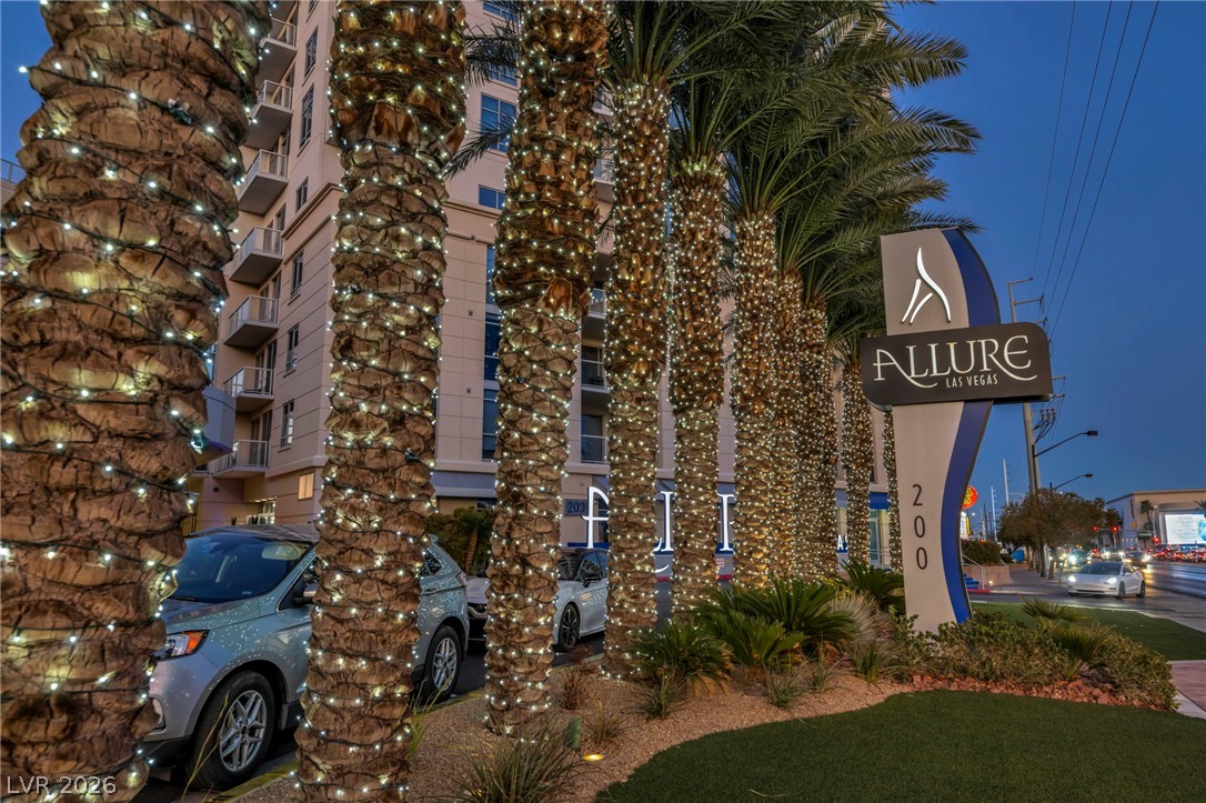 Photo 34 of 66, 200 W Sahara Avenue #2709