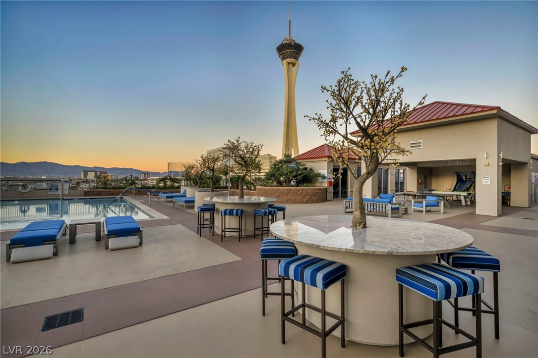 Photo 38 of 66, 200 W Sahara Avenue #2709