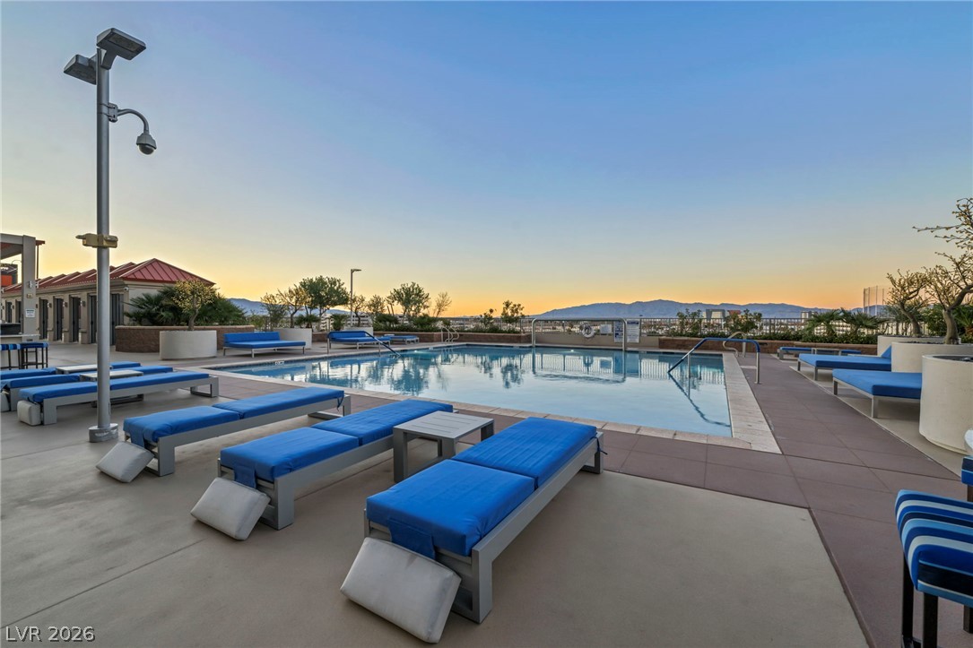 Photo 39 of 66, 200 W Sahara Avenue #2709