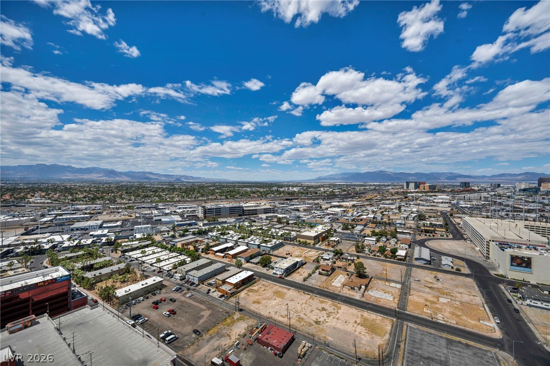 Photo 58 of 66, 200 W Sahara Avenue #2709