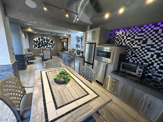 Photo 16 of 35, 8175 Arville Street #400
