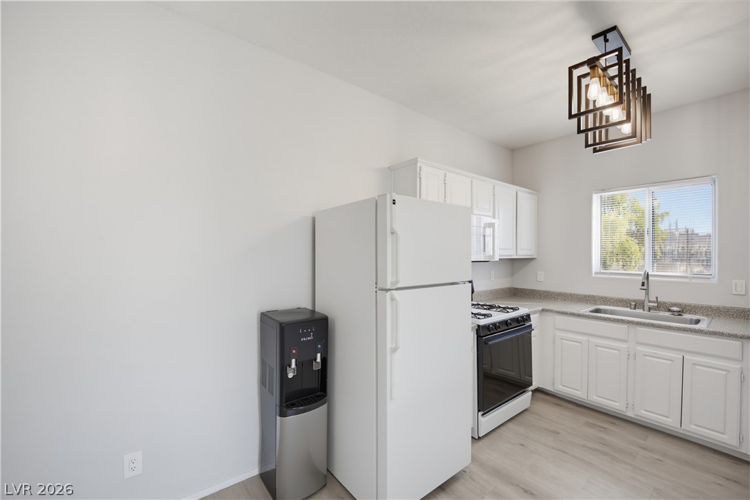 Photo 7 of 30, 5655 E Sahara Avenue #2055