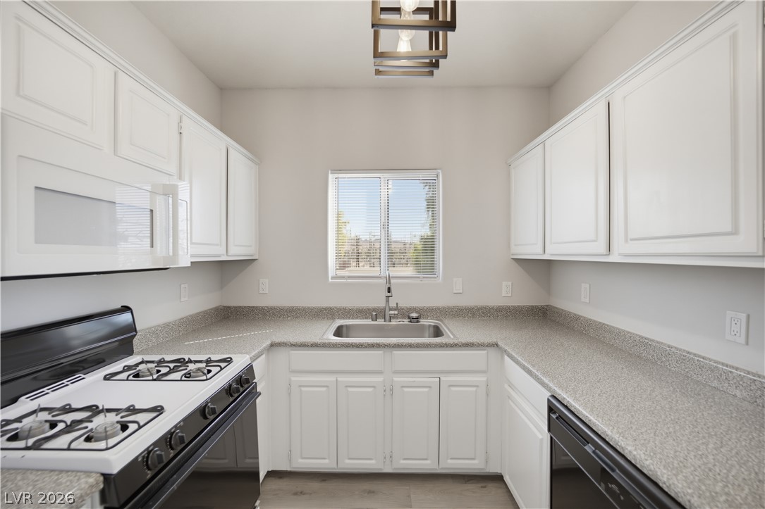 Photo 10 of 30, 5655 E Sahara Avenue #2055