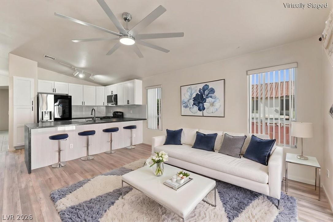 516 Casa Del Norte Drive, North Las Vegas 89031