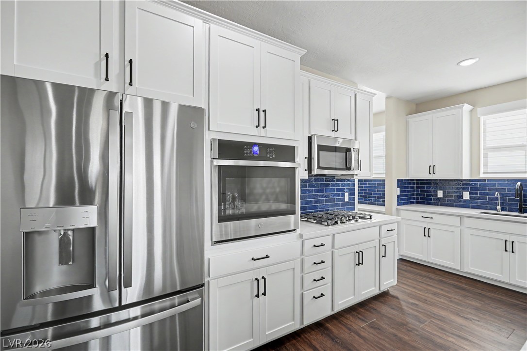 Photo 23 of 52, 2555 Hampton Road #11210